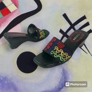 Chico's Women's Size 8M VTG 80s 90s Black Rainbow Embroidery Heeled Slides READ